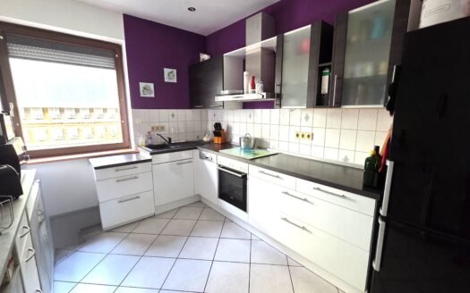 Großzügige Wohnung mit Balkon nähe Zentrum