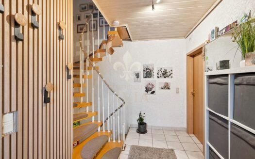 Gepflegtes Einfamilienhaus am Ortsrand von Riegelsberg mit Blick ins Grüne