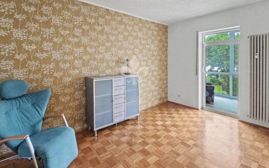 Großzügige 4-Zimmer-Erdgeschosswohnung mit Wintergarten, Garten und Stellplatz