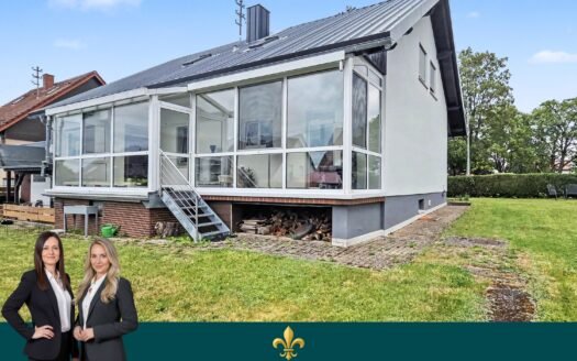 Großzügige 4-Zimmer-Erdgeschosswohnung mit Wintergarten, Garten und Stellplatz