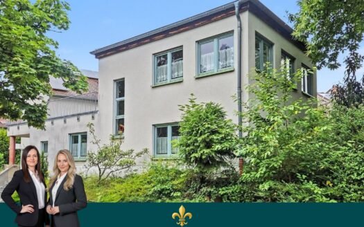 Gepflegte Praxis- oder Bürofläche über zwei Ebenen mit eigenständigem Haus-Charakter